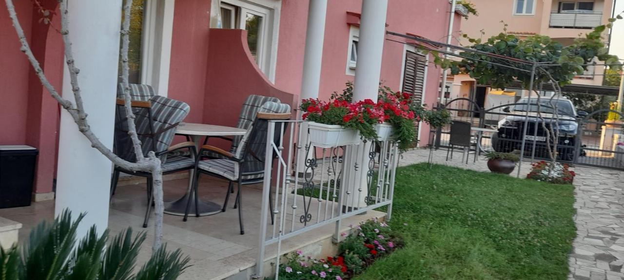 Apartments Dragica Poreč Exteriör bild