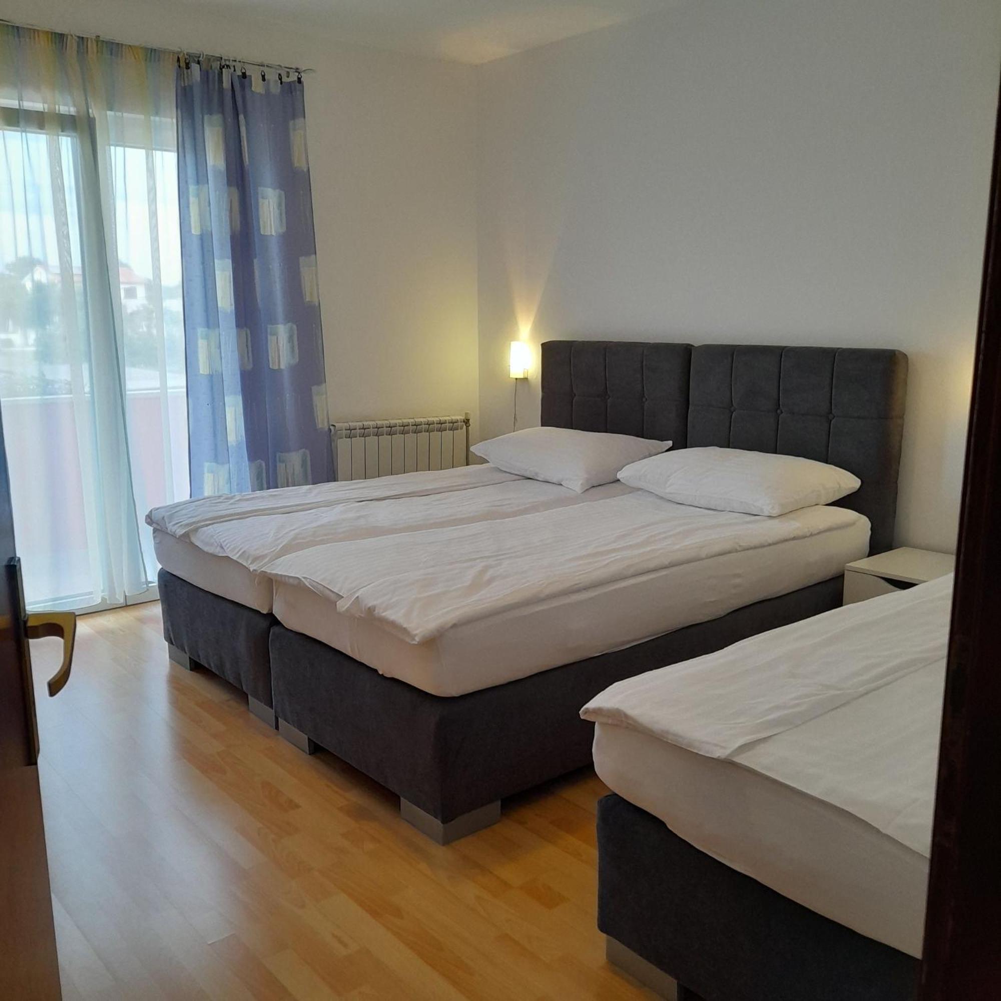 Apartments Dragica Poreč Exteriör bild
